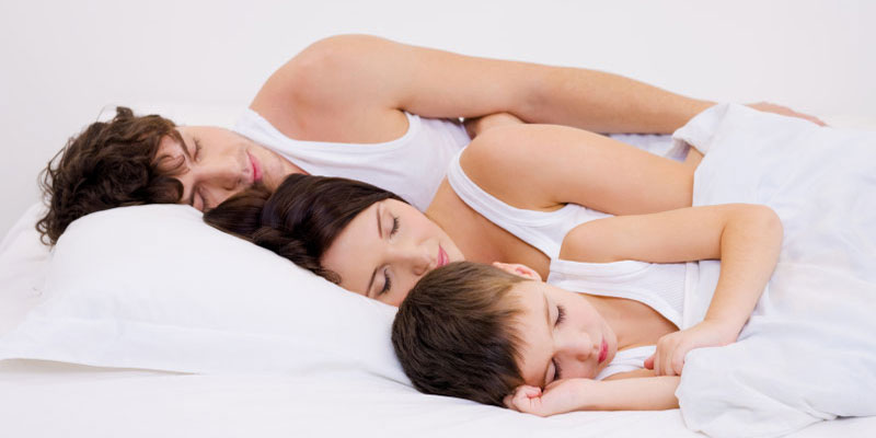 Il rejoint notre lit toutes les nuits !