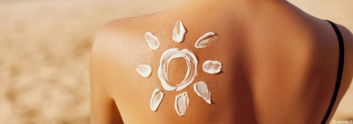 Plusieurs substances contenues dans les crèmes solaires ont un effet négatif sur les coraux, pointe l’Anses 